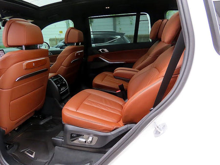 BMW X7 — photo 06