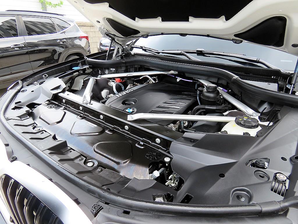 BMW X7 — photo 19