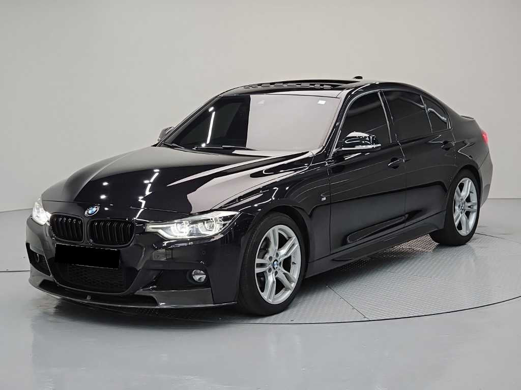 BMW 3-Series — photo 01