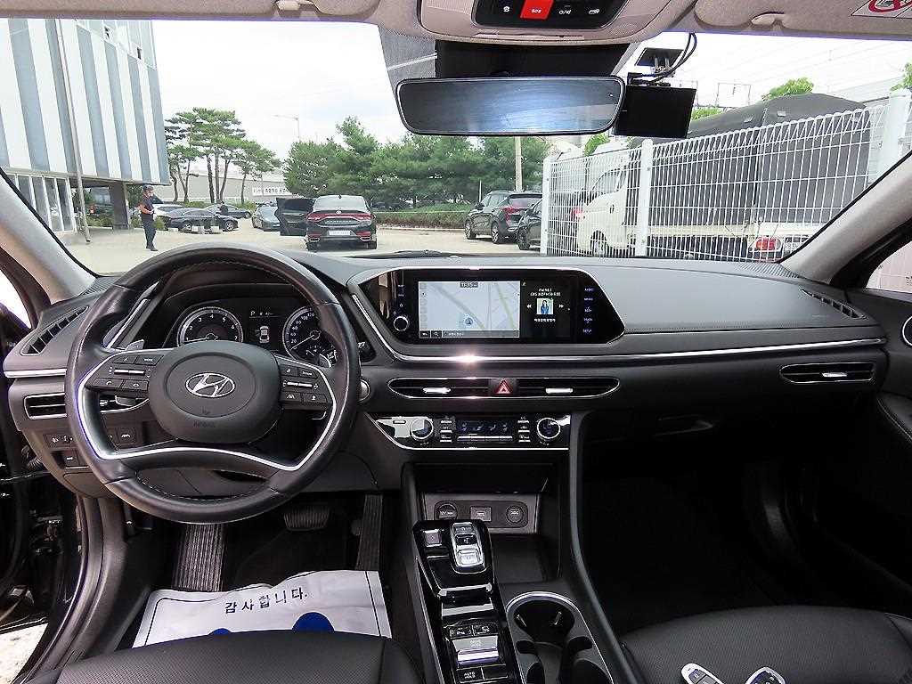 Hyundai Sonata — photo 07
