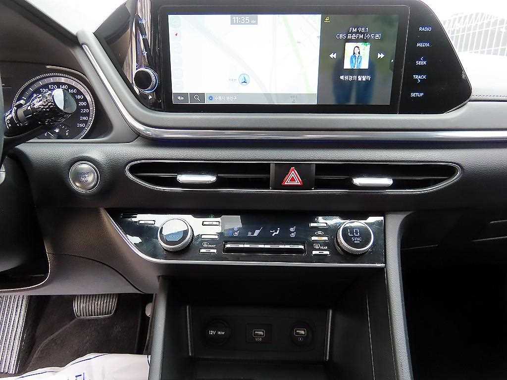 Hyundai Sonata — photo 13