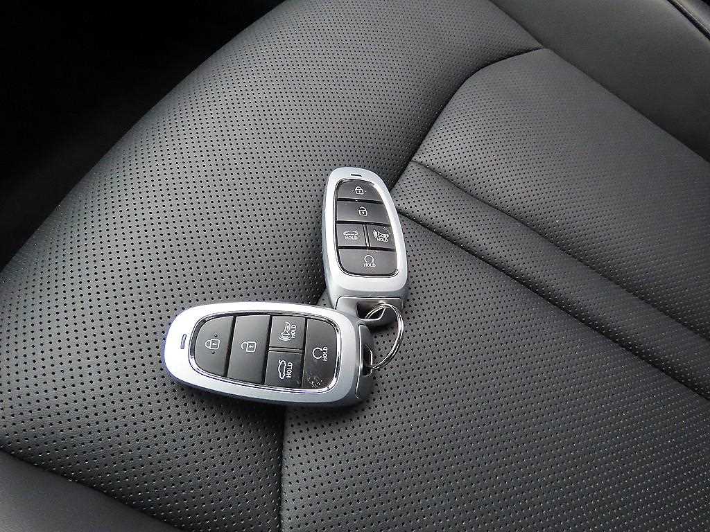 Hyundai Sonata — photo 16