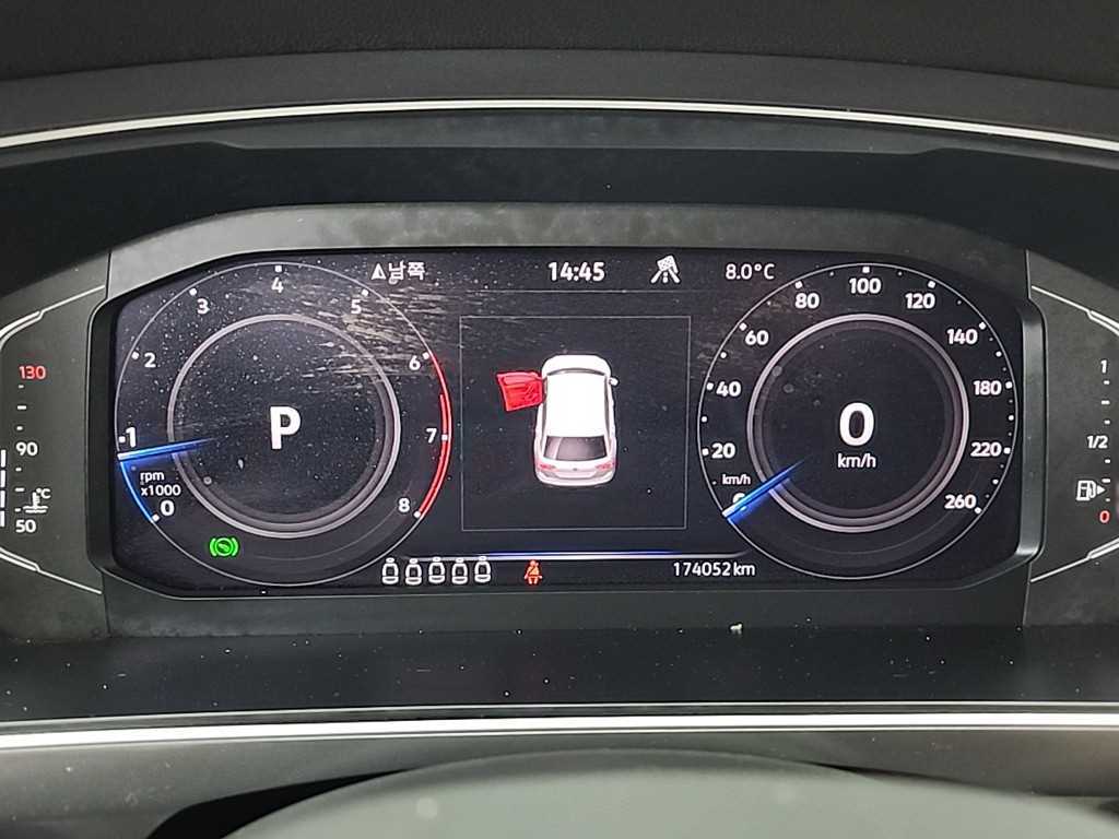 Volkswagen Tiguan — photo 06