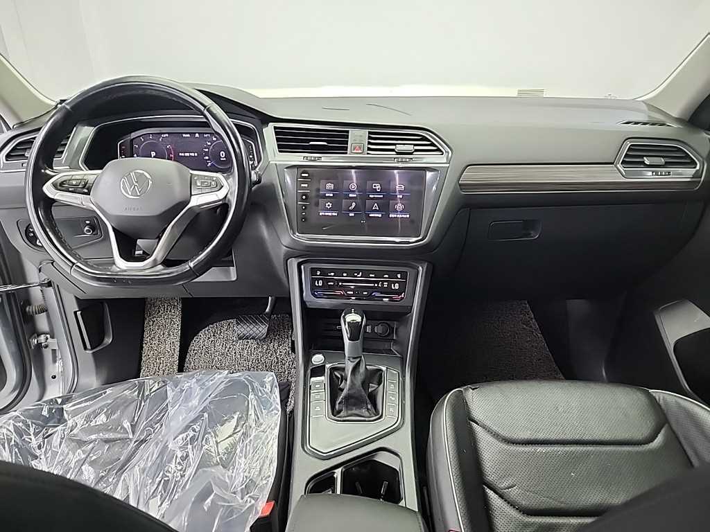 Volkswagen Tiguan — photo 07