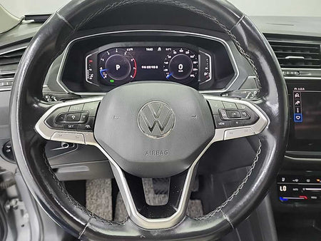 Volkswagen Tiguan — photo 09