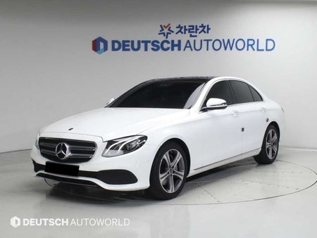 Mercedes-Benz E-Class — photo 01
