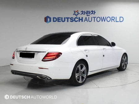 Mercedes-Benz E-Class — photo 02