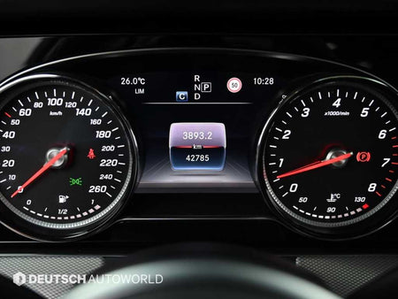 Mercedes-Benz E-Class — photo 08