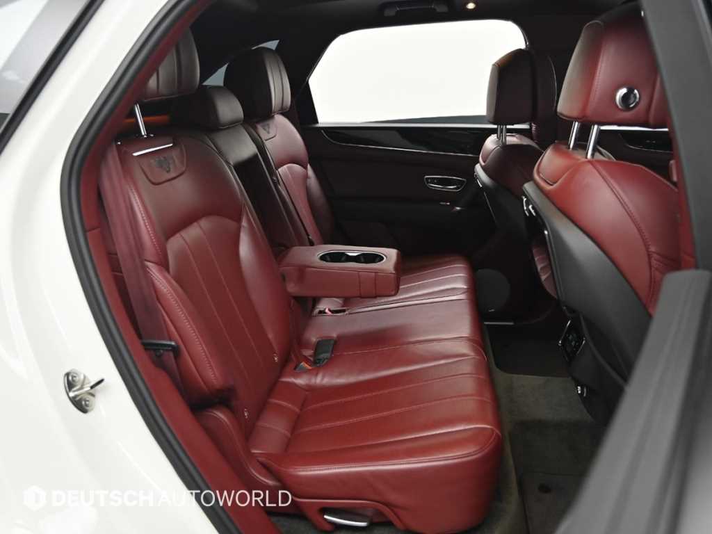 Bentley Bentayga — photo 12