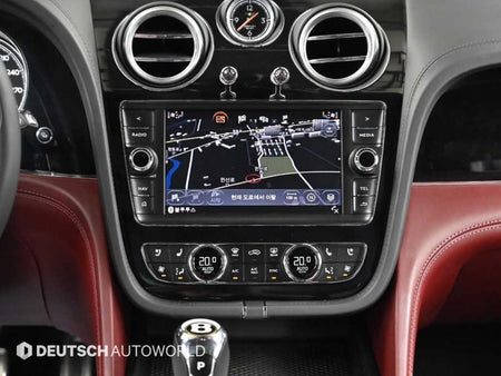 Bentley Bentayga — photo 14