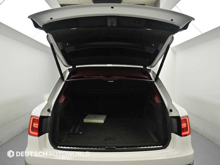 Bentley Bentayga — photo 19