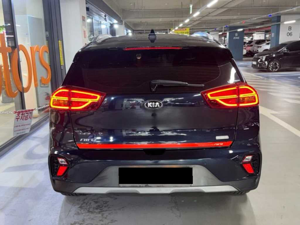 Kia Niro — photo 05
