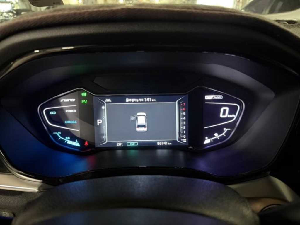 Kia Niro — photo 09