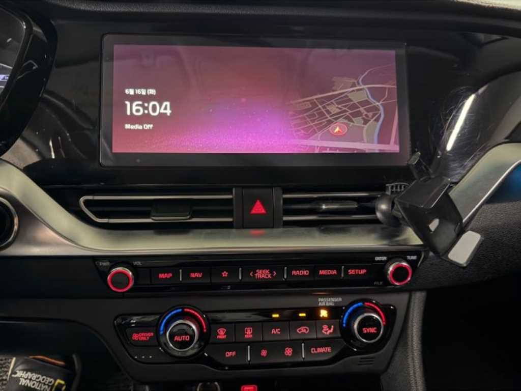 Kia Niro — photo 10