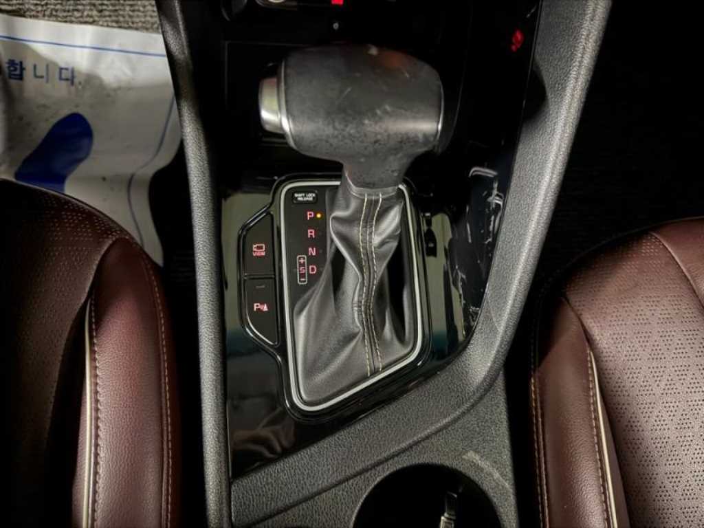Kia Niro — photo 14