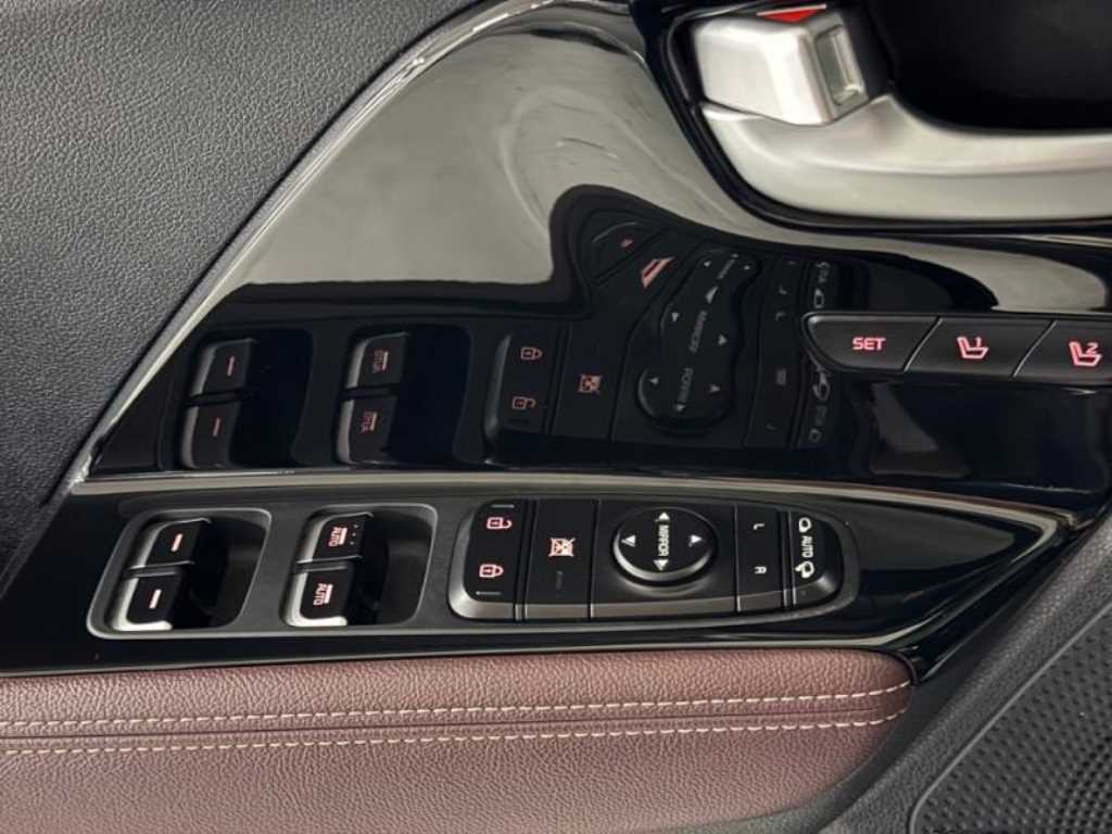Kia Niro — photo 15