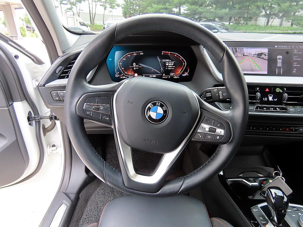 BMW 1-Series — photo 08