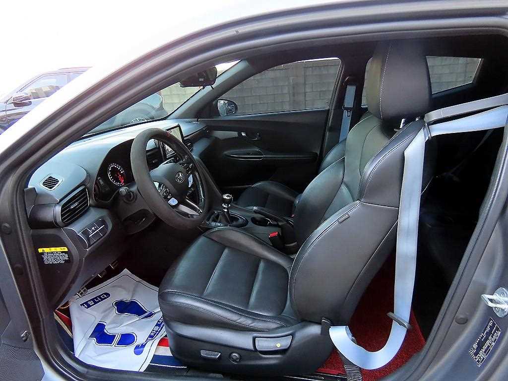 Hyundai Veloster — photo 05