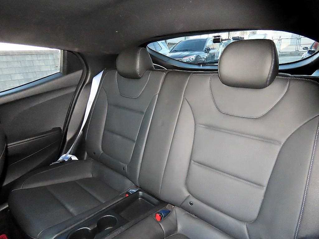 Hyundai Veloster — photo 06