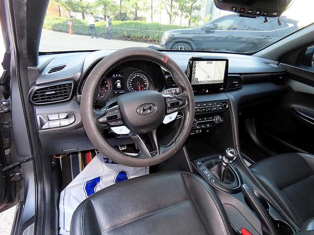 Hyundai Veloster — photo 07