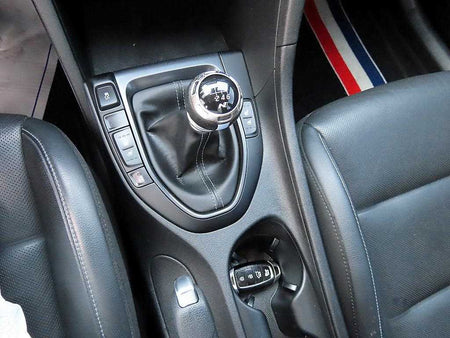 Hyundai Veloster — photo 10