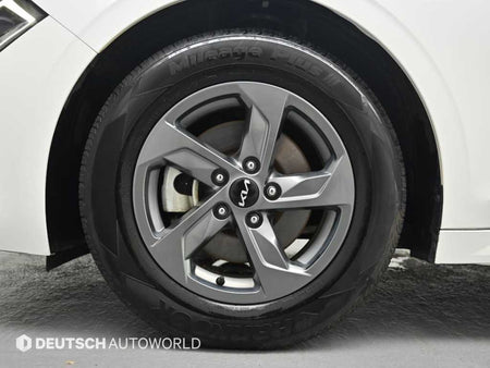 Kia K5 — photo 05