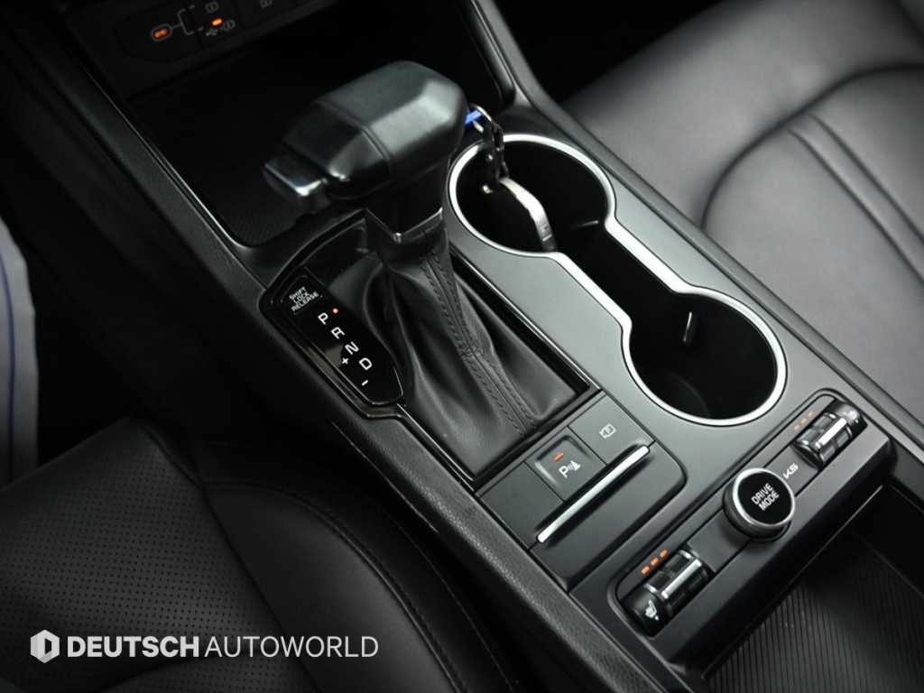 Kia K5 — photo 09