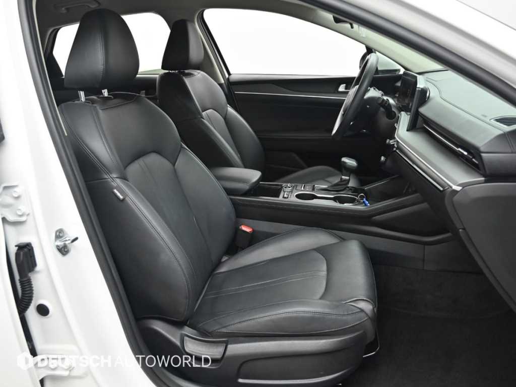 Kia K5 — photo 10