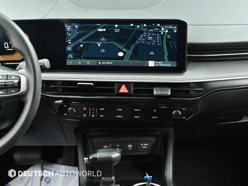 Kia K5 — photo 14