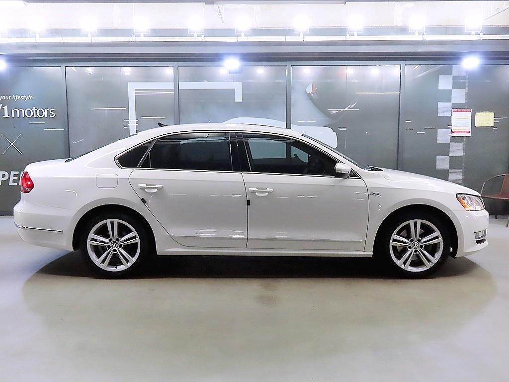 Volkswagen Passat — photo 03