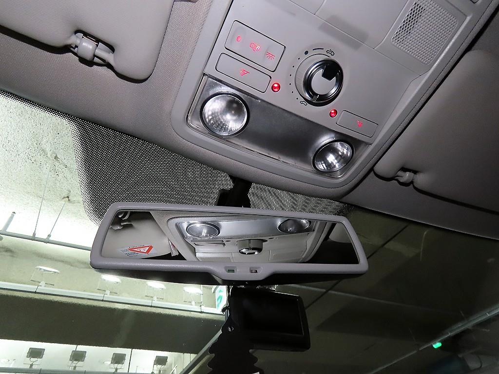Volkswagen Passat — photo 15