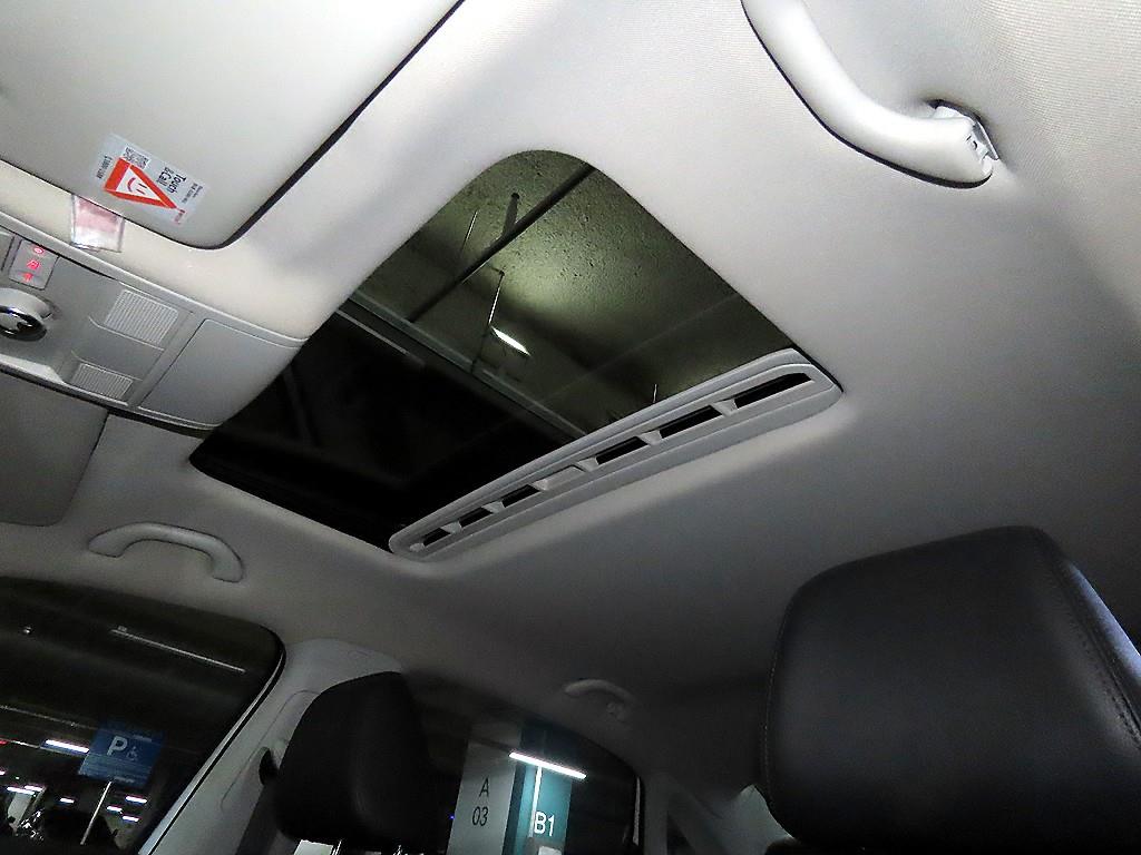 Volkswagen Passat — photo 16