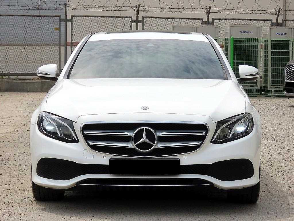 Mercedes-Benz E-Class — photo 01