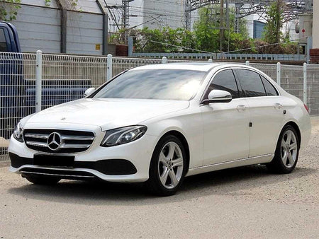 Mercedes-Benz E-Class — photo 02