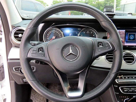 Mercedes-Benz E-Class — photo 08