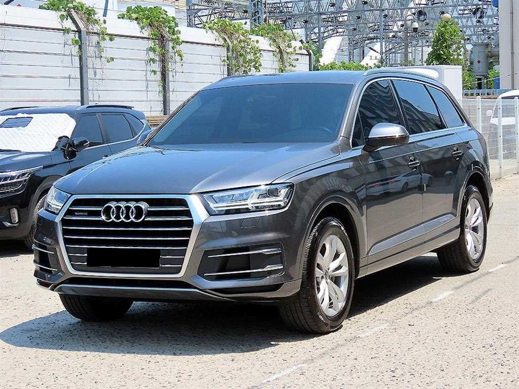 Audi Q7 — photo 02