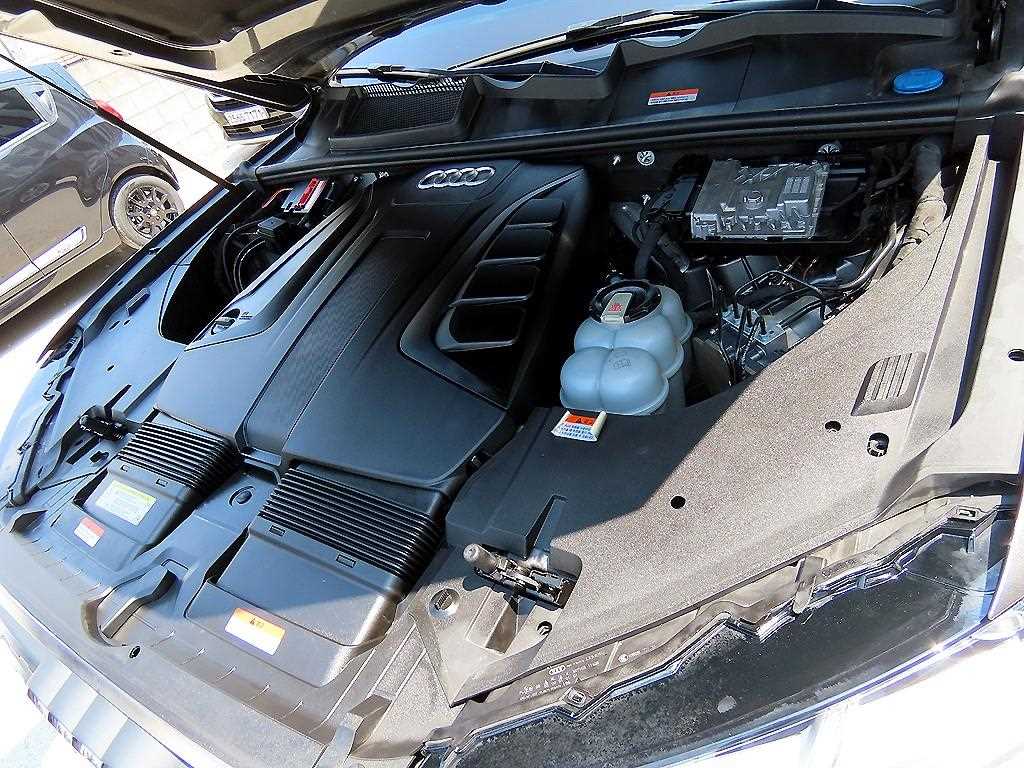 Audi Q7 — photo 19