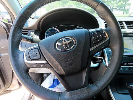 Toyota Camry — photo 08