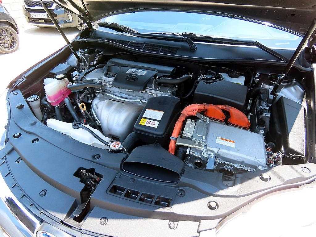 Toyota Camry — photo 19