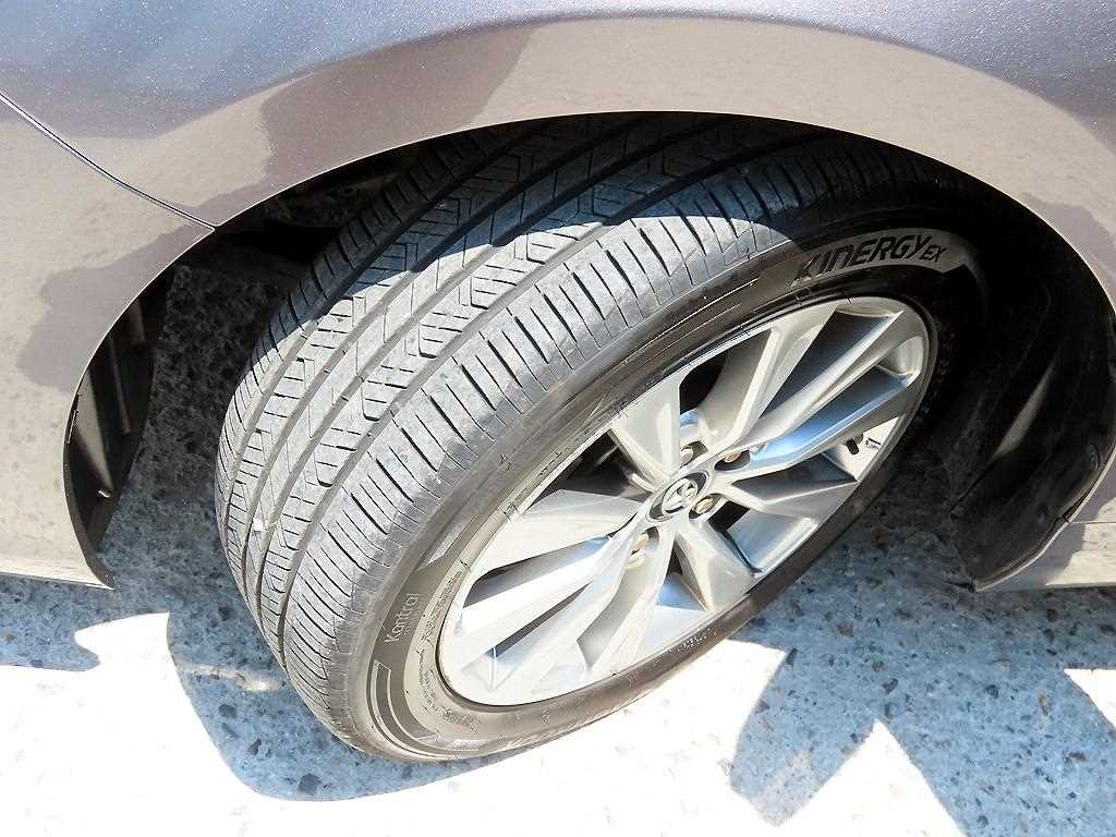 Toyota Camry — photo 20