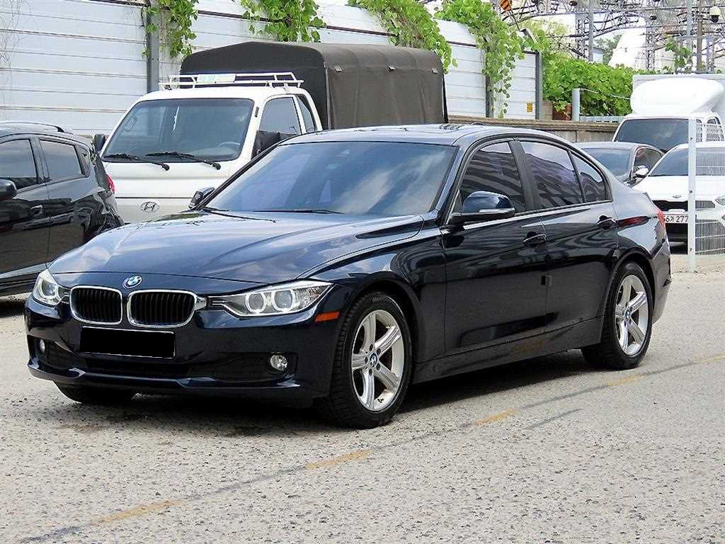 BMW 3-Series — photo 02