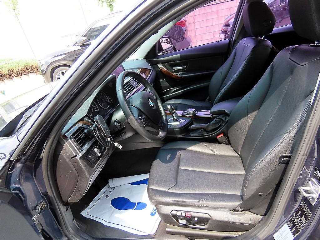 BMW 3-Series — photo 05