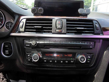 BMW 3-Series — photo 13