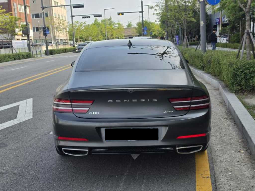 Genesis G80 — photo 05