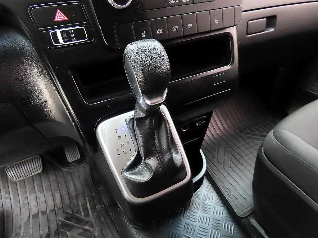 Hyundai Staria — photo 10