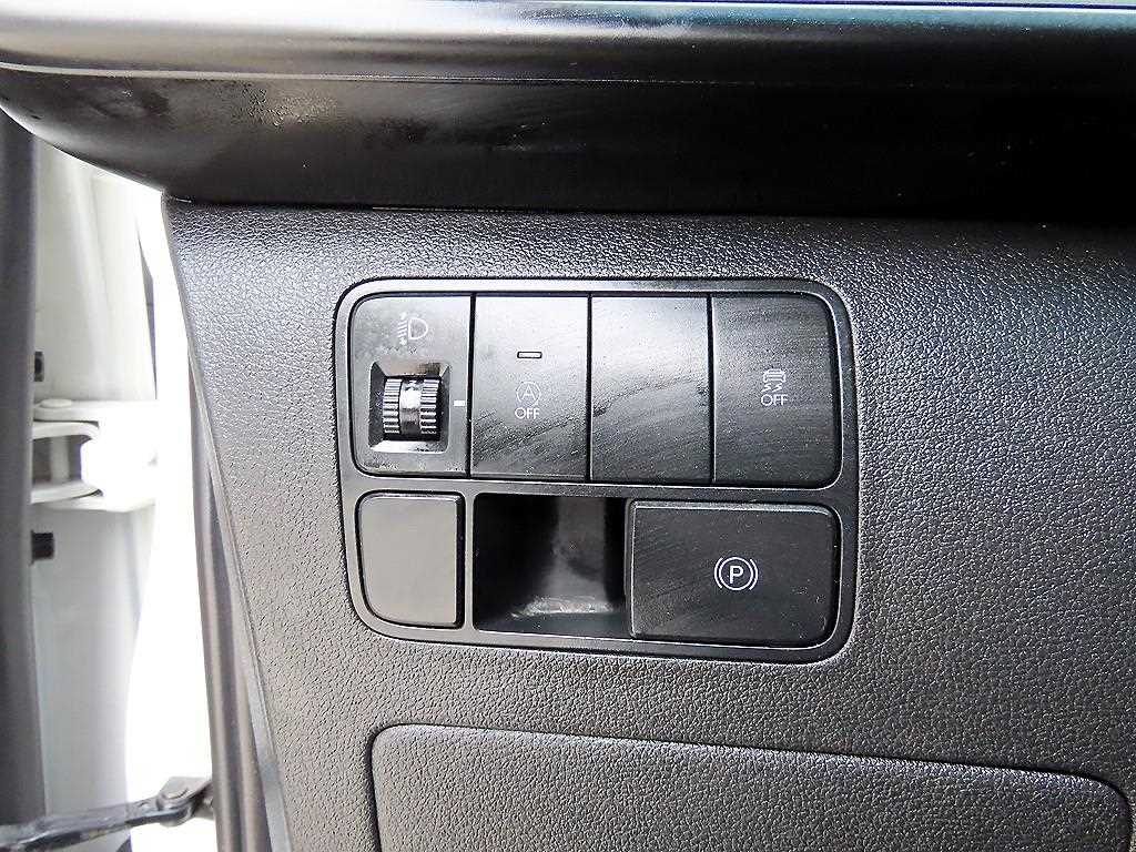 Hyundai Staria — photo 12