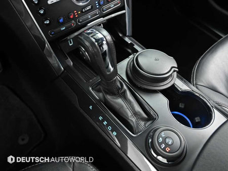 Ford Explorer — photo 09