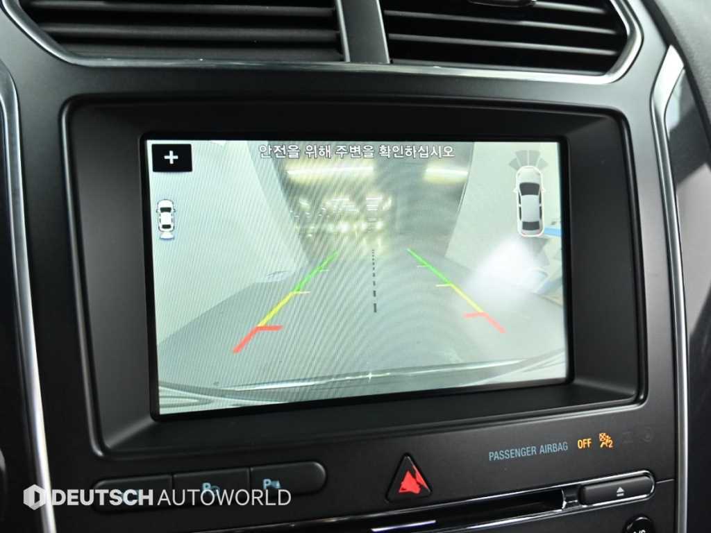 Ford Explorer — photo 15