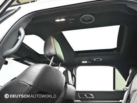 Ford Explorer — photo 18