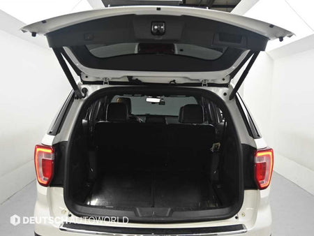 Ford Explorer — photo 19